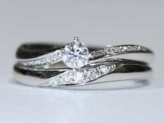 広島市東区恵飛須様ご夫妻の婚約指輪と結婚指輪セットリング
