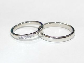 広島県安芸郡海田町室夫妻の結婚指輪
