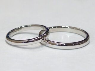 広島県東広島市端様ご夫妻の結婚指輪